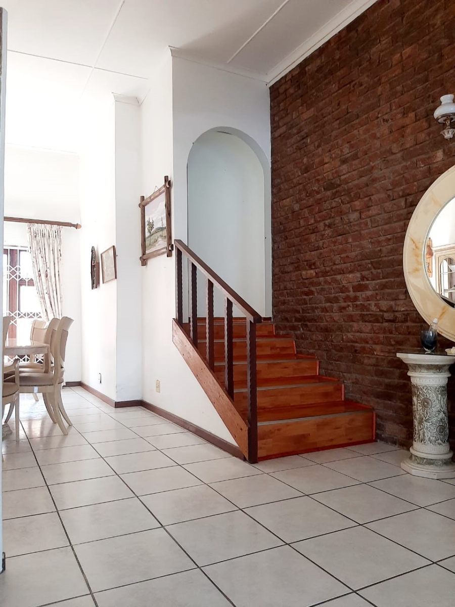 5 Bedroom Property for Sale in Amalinda Eastern Cape